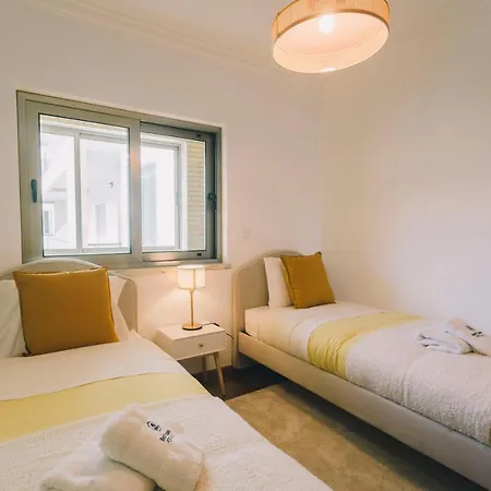 74 - Surfside * 페니케